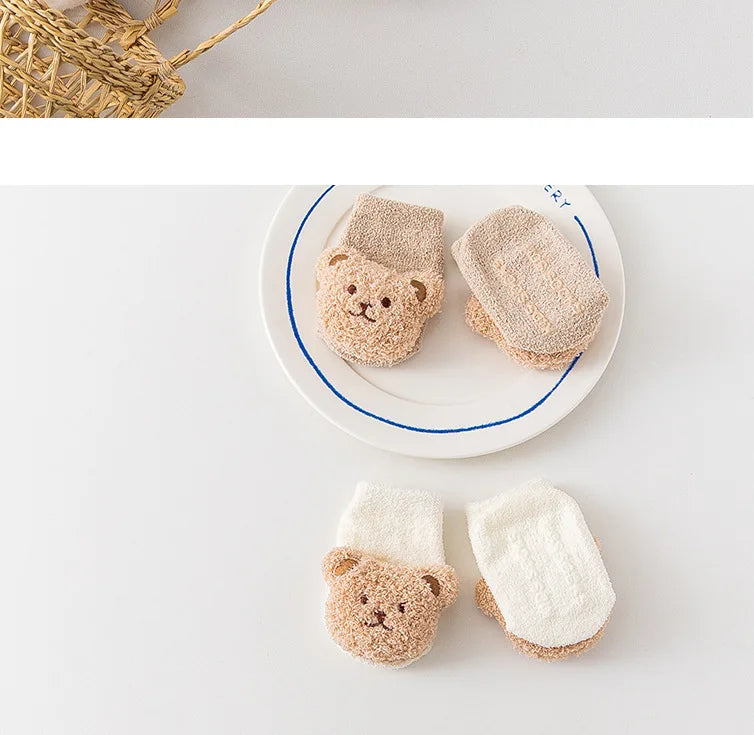 Baby Hat & Booties Set (2 Pieces) – Animal Design